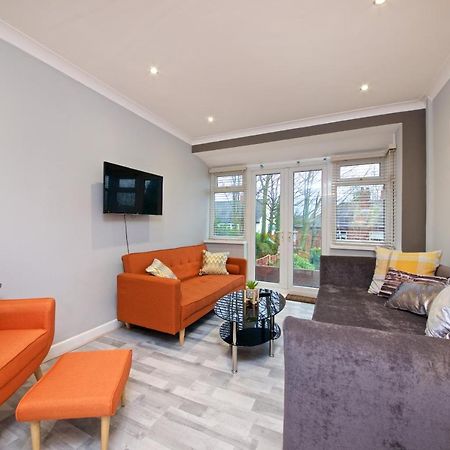 Beautiful Cozy Home With Free Parking Manchester Exteriör bild