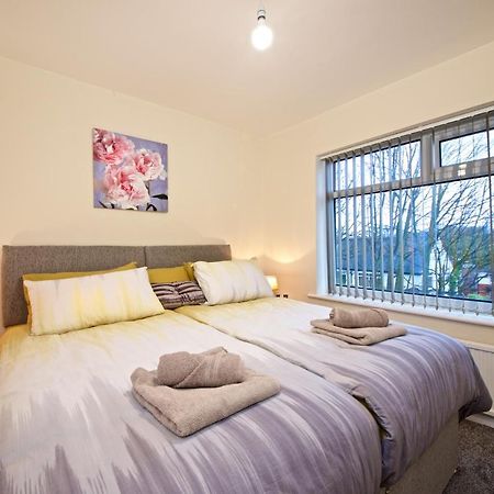 Beautiful Cozy Home With Free Parking Manchester Exteriör bild