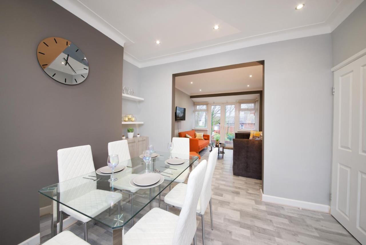 Beautiful Cozy Home With Free Parking Manchester Exteriör bild