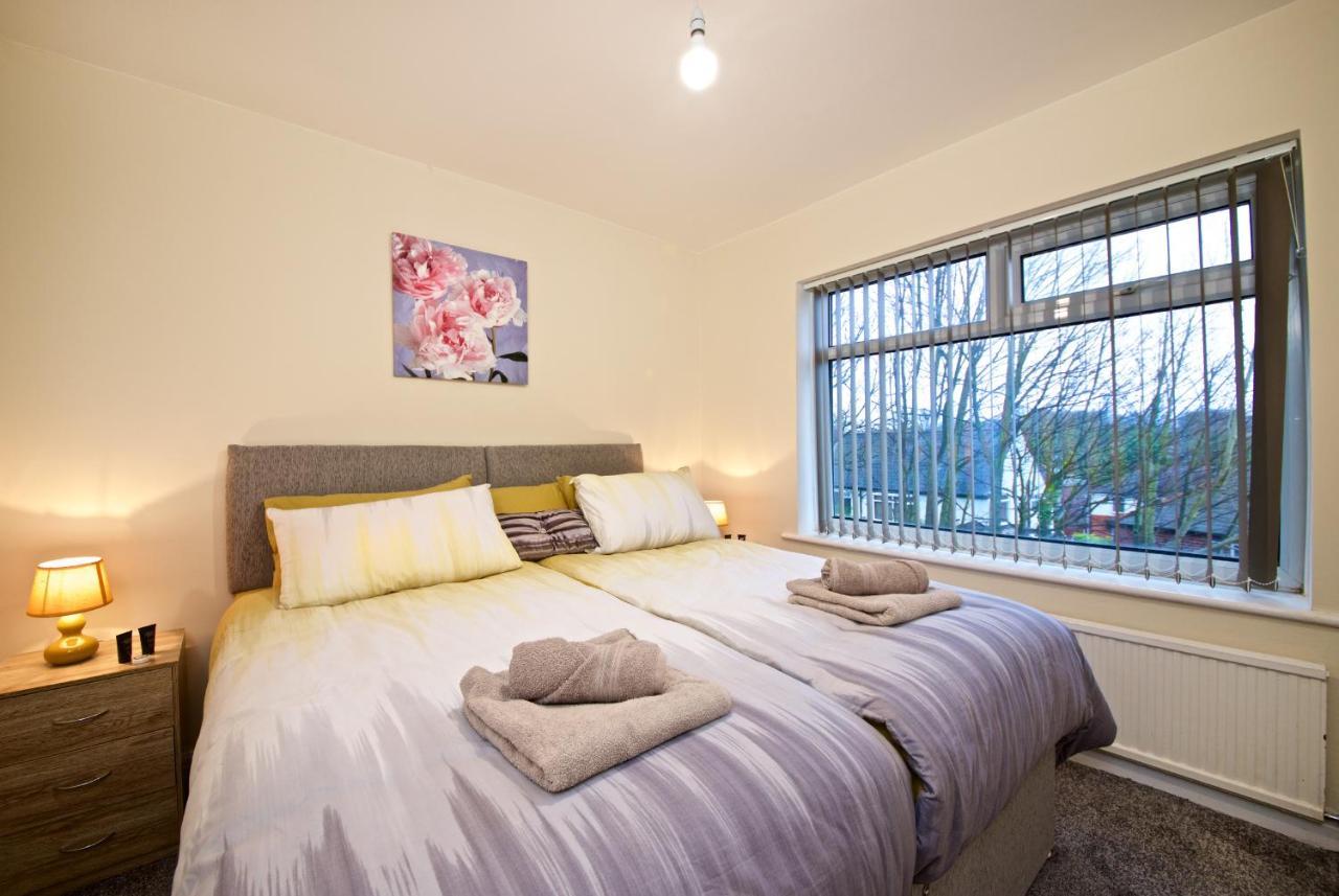 Beautiful Cozy Home With Free Parking Manchester Exteriör bild