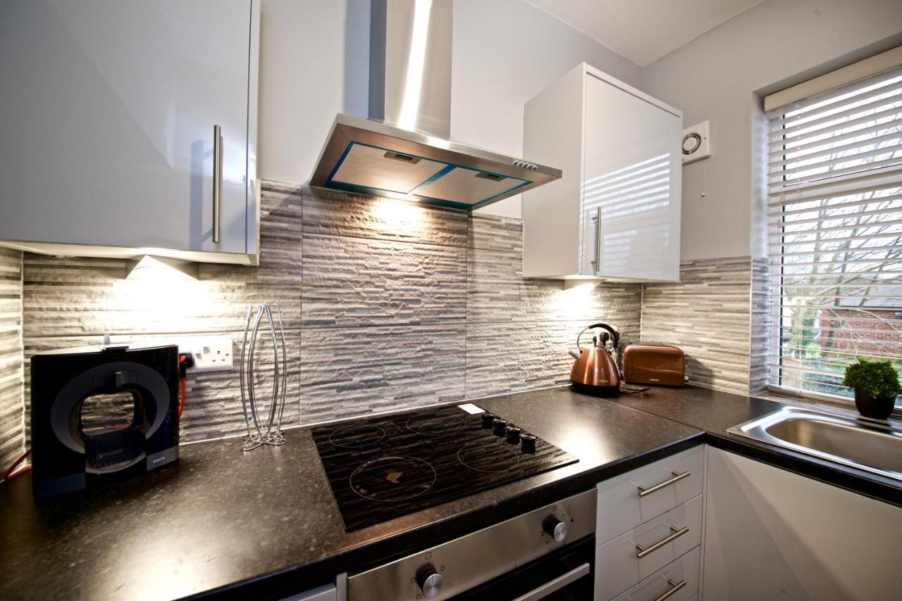 Beautiful Cozy Home With Free Parking Manchester Exteriör bild