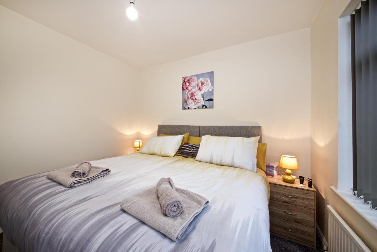 Beautiful Cozy Home With Free Parking Manchester Exteriör bild