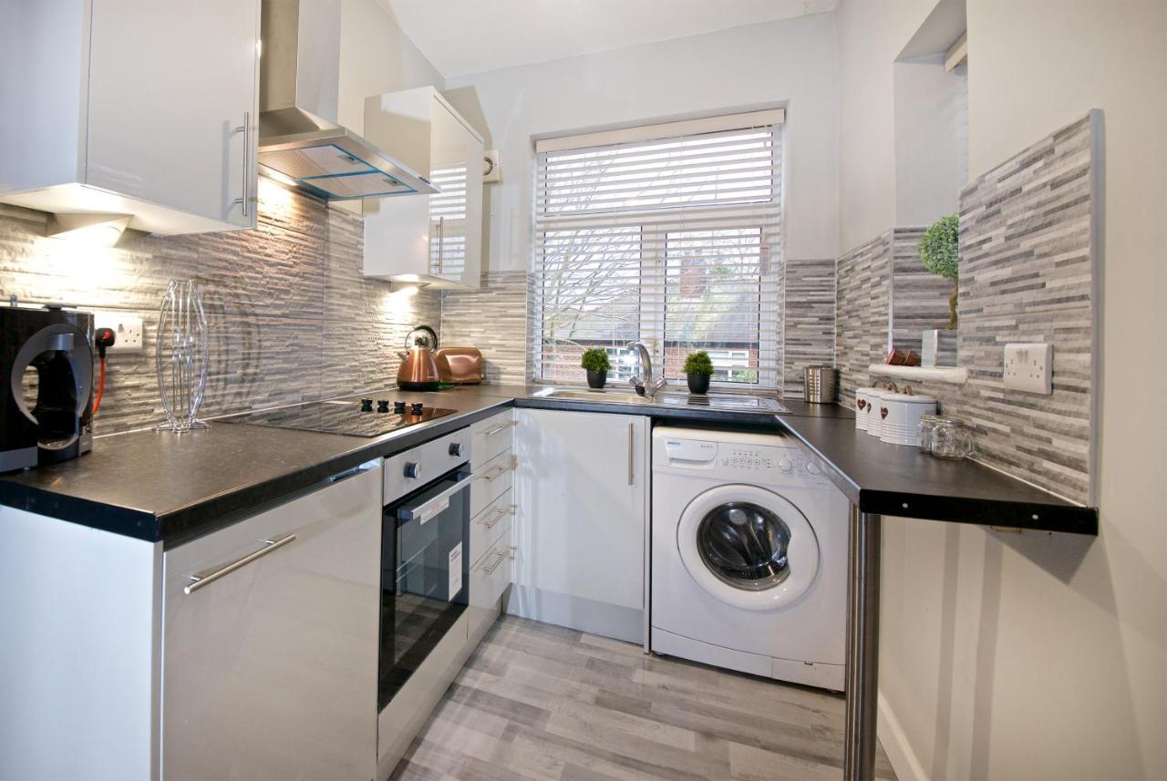 Beautiful Cozy Home With Free Parking Manchester Exteriör bild