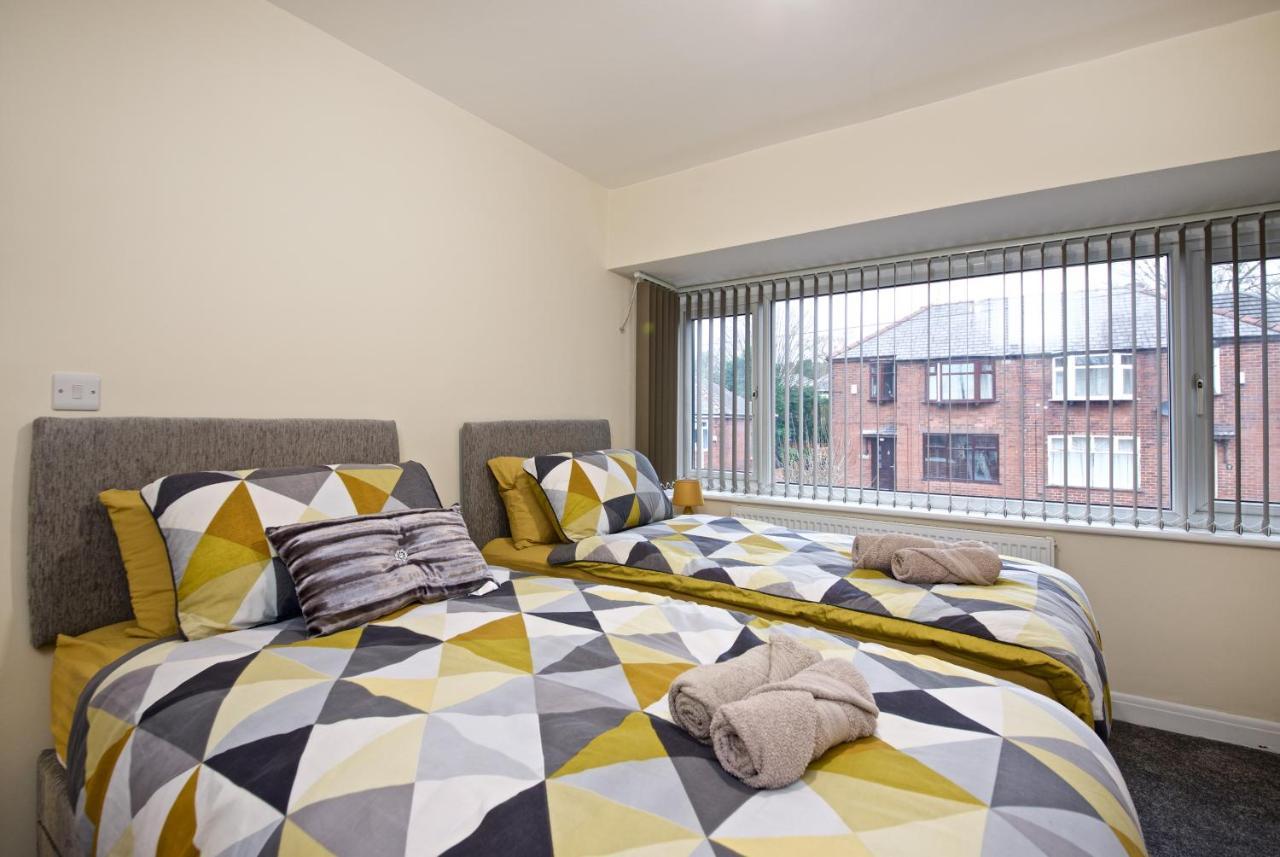 Beautiful Cozy Home With Free Parking Manchester Exteriör bild